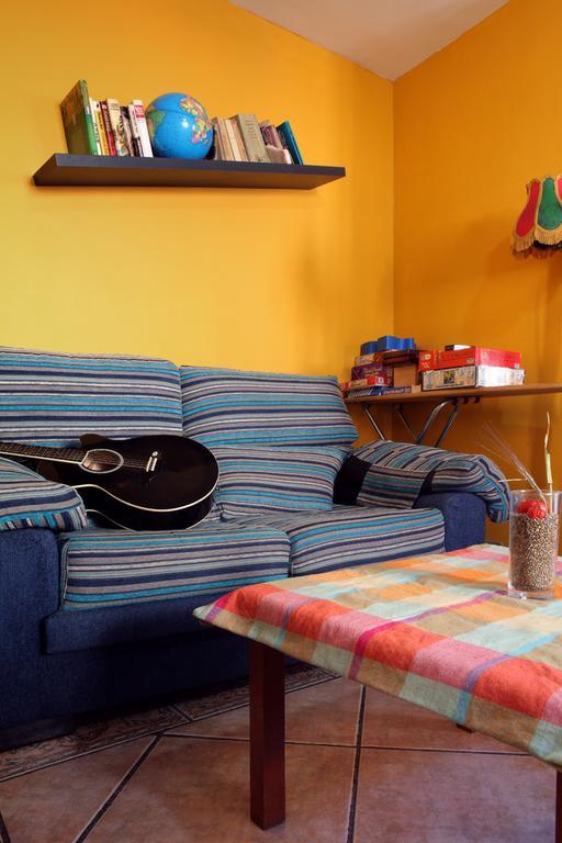 Duermevela Hostel Сеговія Екстер'єр фото
