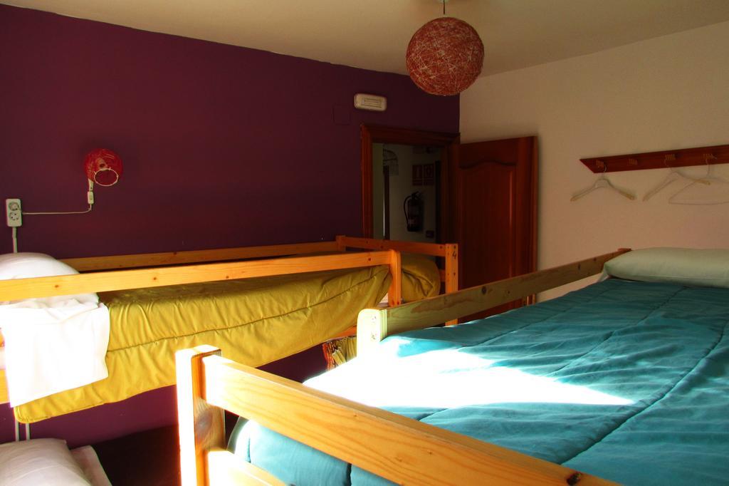 Duermevela Hostel Сеговія Екстер'єр фото