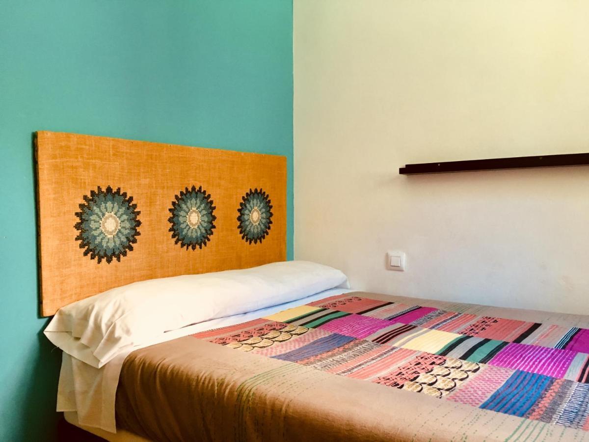 Duermevela Hostel Сеговія Екстер'єр фото